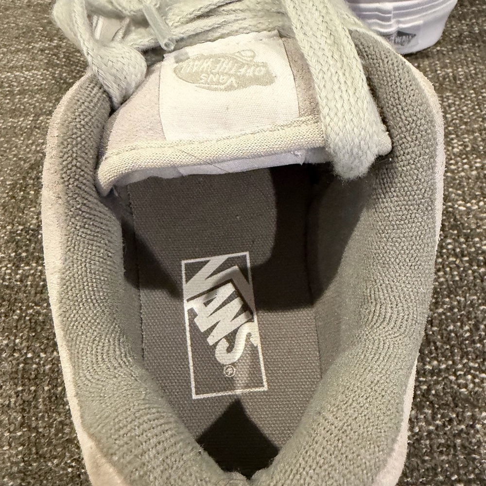 Vans Light Gray & silver Knu Skool Skate Sneakers - Picture 7 of 8